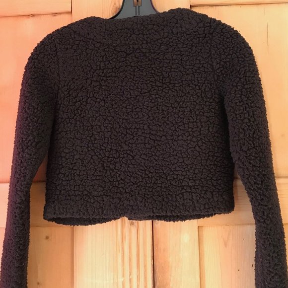 Viva Vena! black teddy crop jacket w/ buttons, size Small - Picture 4 of 4